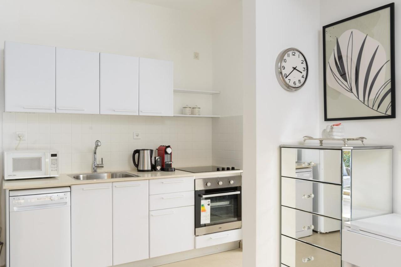 Quiet Hideaway & Terrace Near Beach By Feelhome Tel Aviv Bagian luar foto